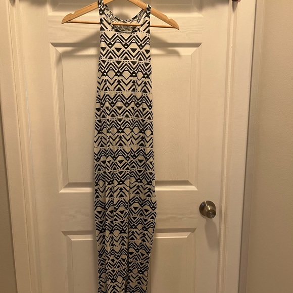 American Eagle Black + White Patterned Maxi Dress - Picture 1 of 1
